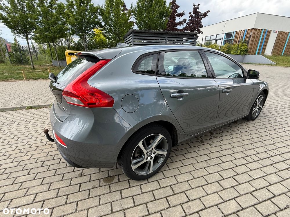 Volvo V40 D4 Momentum - 6