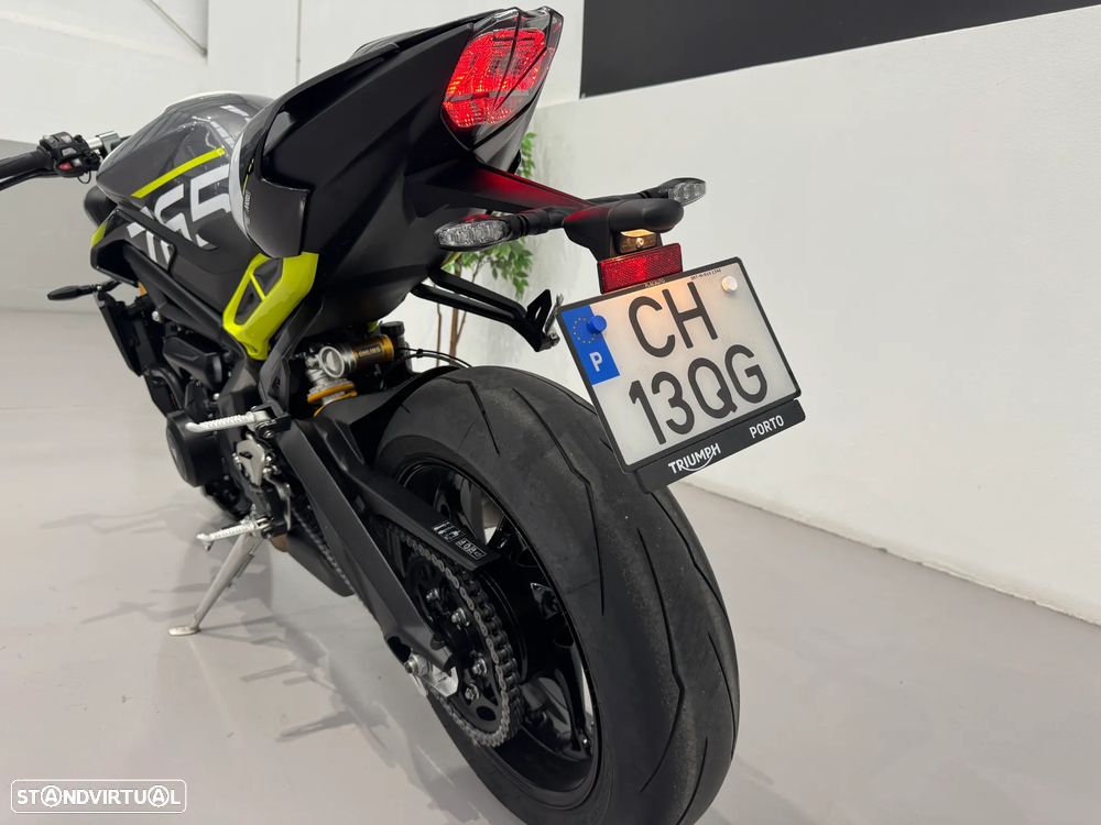 Triumph Street Triple 765 Moto2 - 16