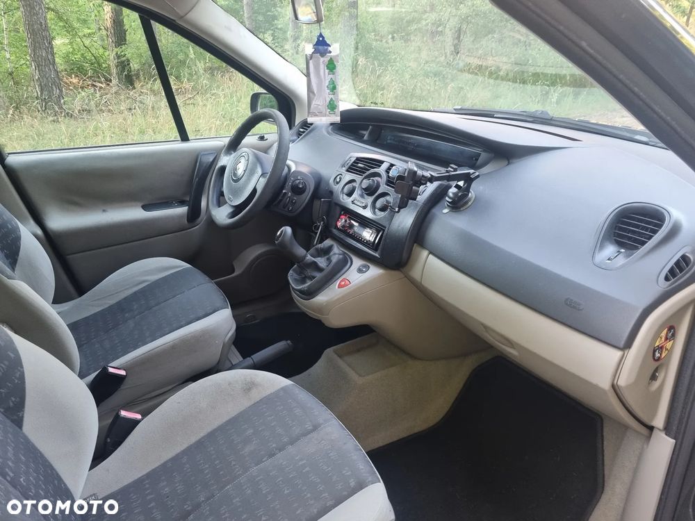 Renault Scenic 1.6 16V Avantage - 5