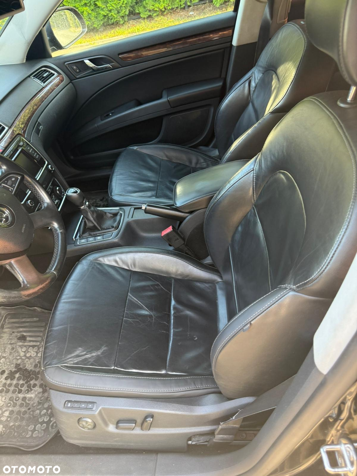 Skoda Superb 2.0 TDI L&K - 8