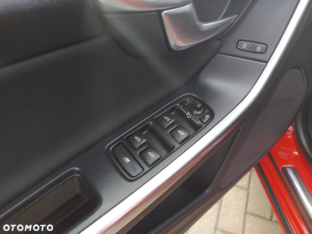 Volvo V60 D4 Drive-E Base - 11