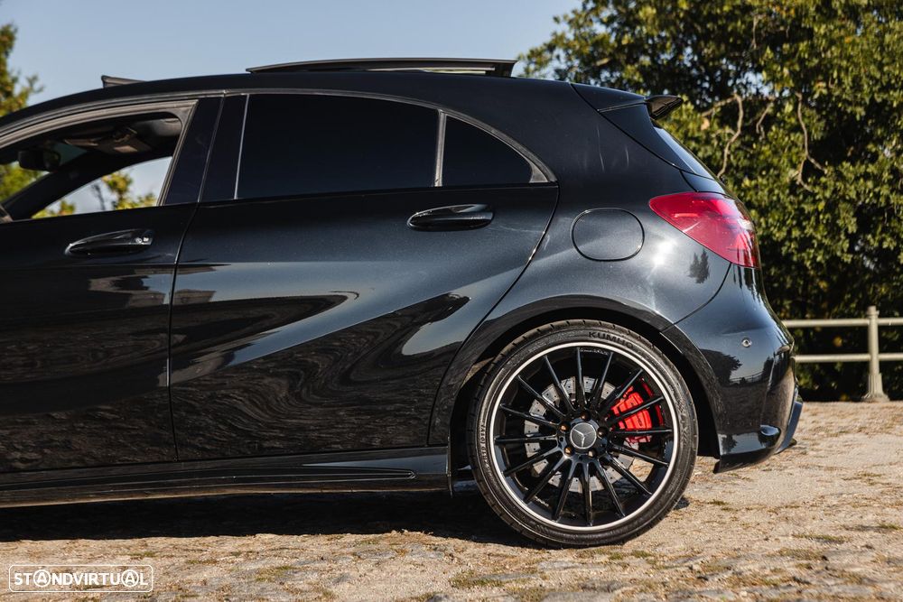 Mercedes-Benz A 45 AMG - 11