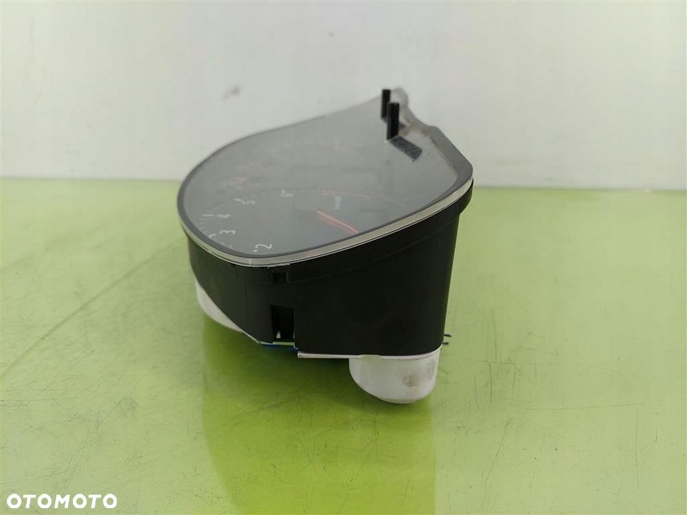 Licznik Audi A4 B5 1,6 8V B 1995-2001 R 8D0920901D 09053412021 - 2
