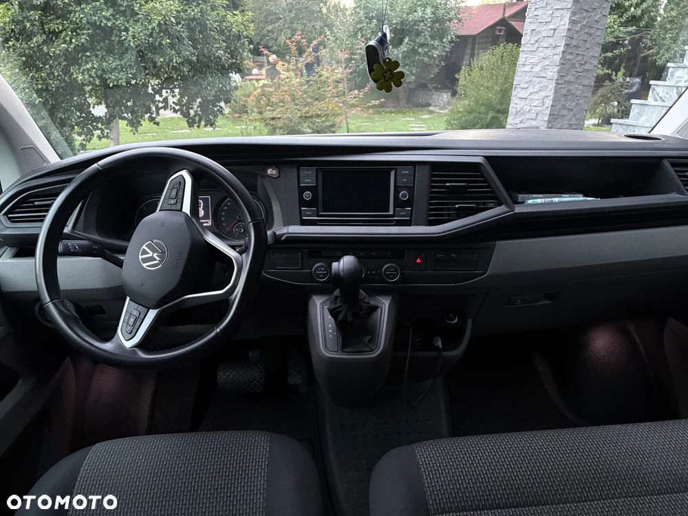 Volkswagen Caravelle - 5