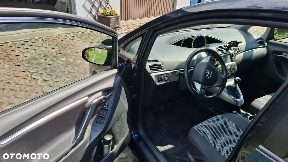 Toyota Verso 1.8 Premium 7os - 14
