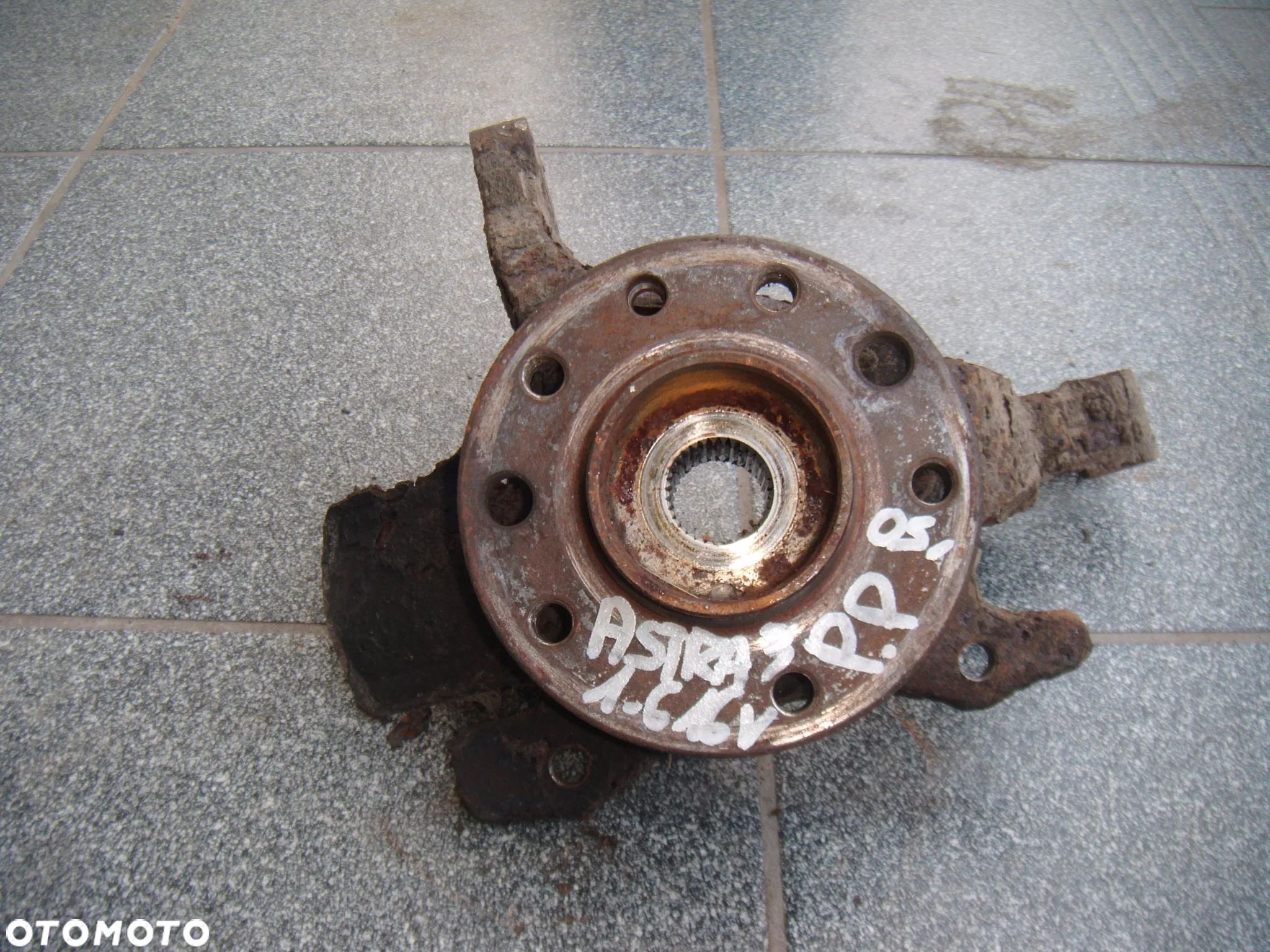astra h 1.6 16v 05r piasta zwrotnica prawy przód - 1