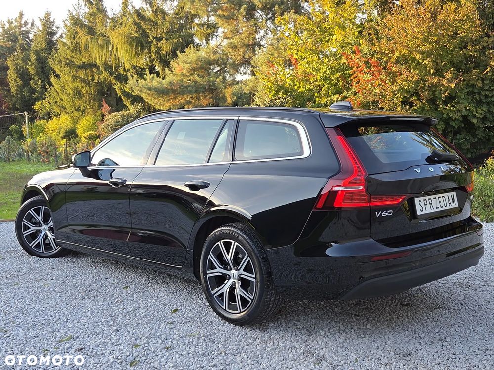 Volvo V60 B3 B DKG Momentum Pro - 30
