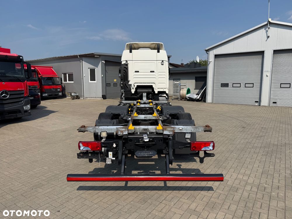 MAN TGX - 9