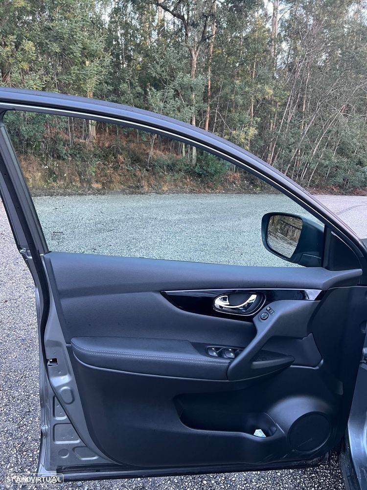 Nissan Qashqai 1.3 DIG-T N-Connecta J18 - 16