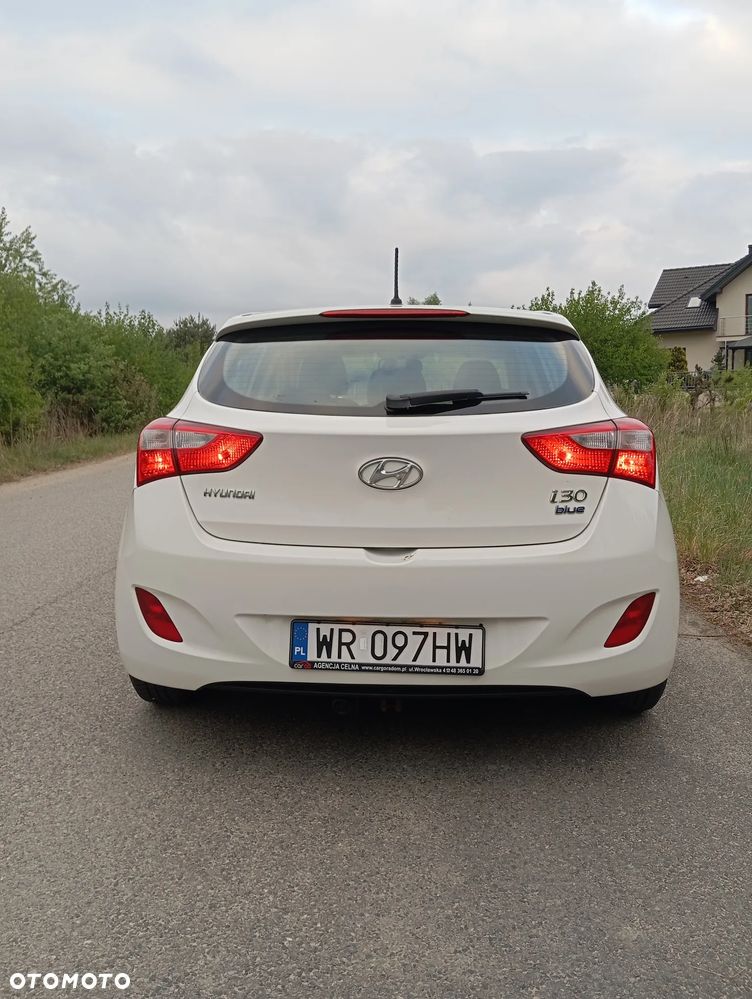 Hyundai i30 blue 1.6 CRDi Classic - 5