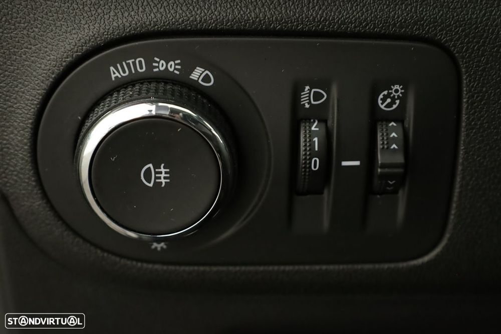 Opel Crossland 1.2 T Design & Tech - 19