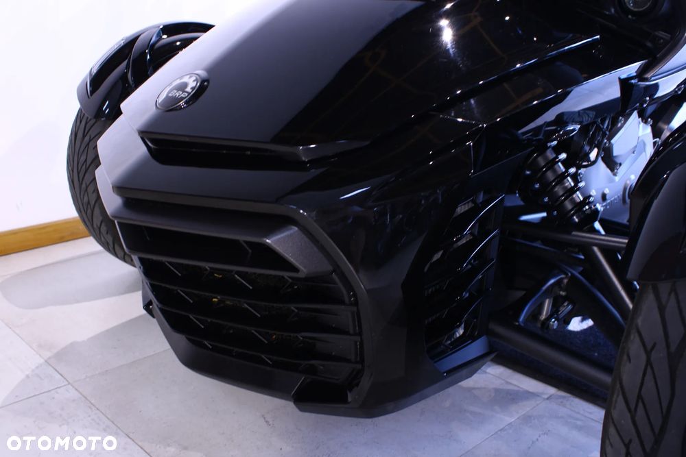 Can-Am Spyder - 18