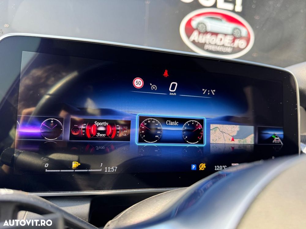 Mercedes-Benz GLC - 32