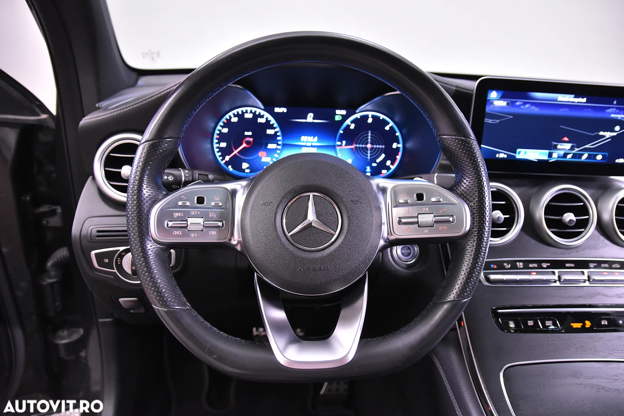 Mercedes-Benz GLC 300 d 4Matic 9G-TRONIC AMG Line - 16