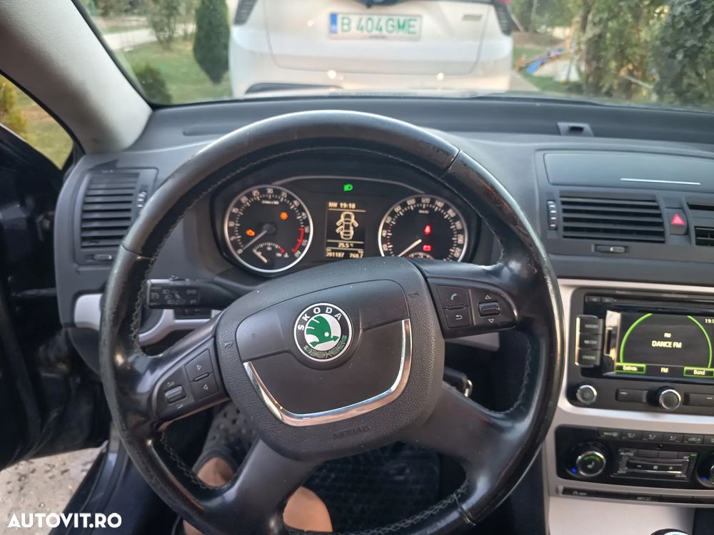 Skoda Octavia 1.6 TDI ELEGANCE - 22