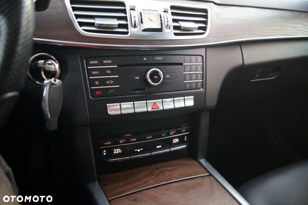 Mercedes-Benz Klasa E 350 BlueTEC 4Matic 7G-TRONIC - 19