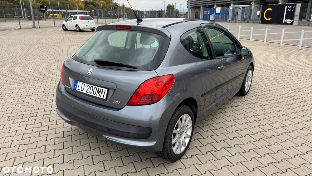 Peugeot 207 1.4 16V Trendy - 5