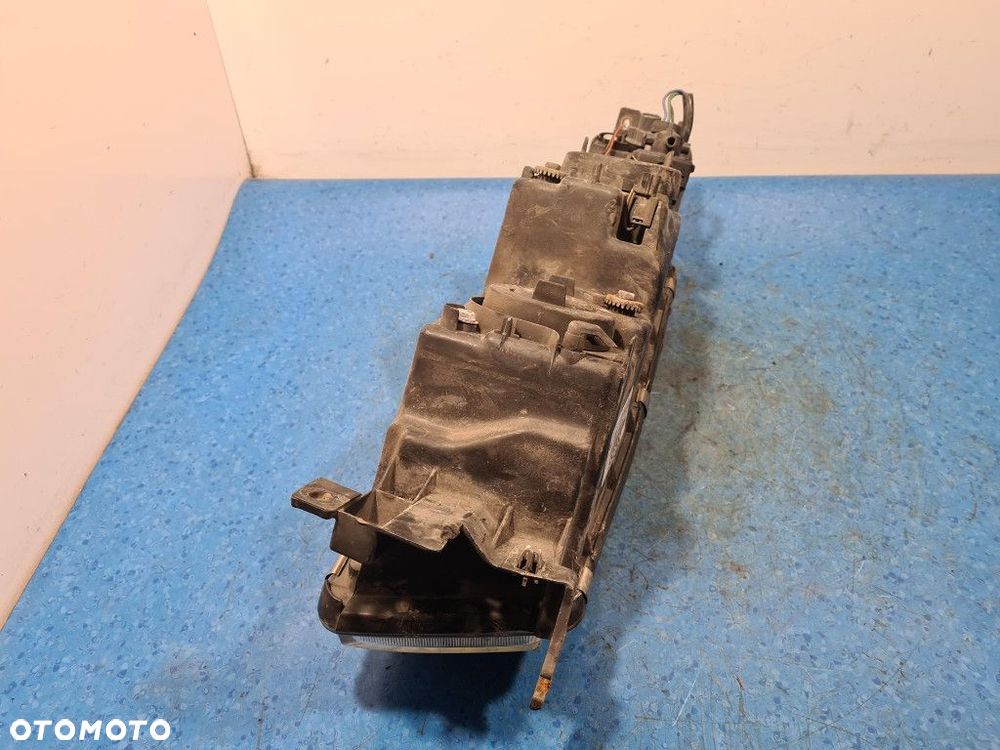 MITSUBISHI GALANT VIII LIFT REFLEKTOR PRAWY - 12