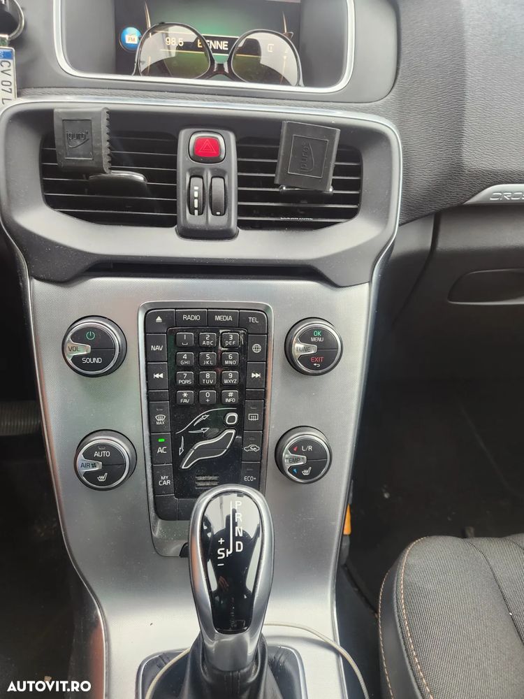 Volvo V40 D2 Aut. Momentum - 7