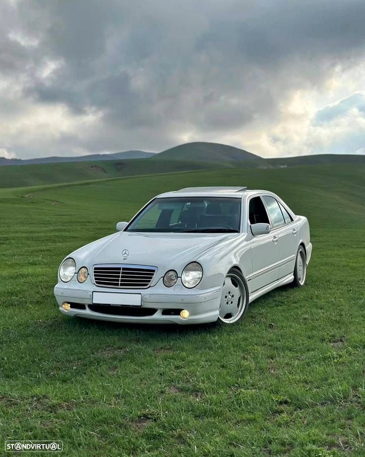 Mercedes-Benz E 220 - 1