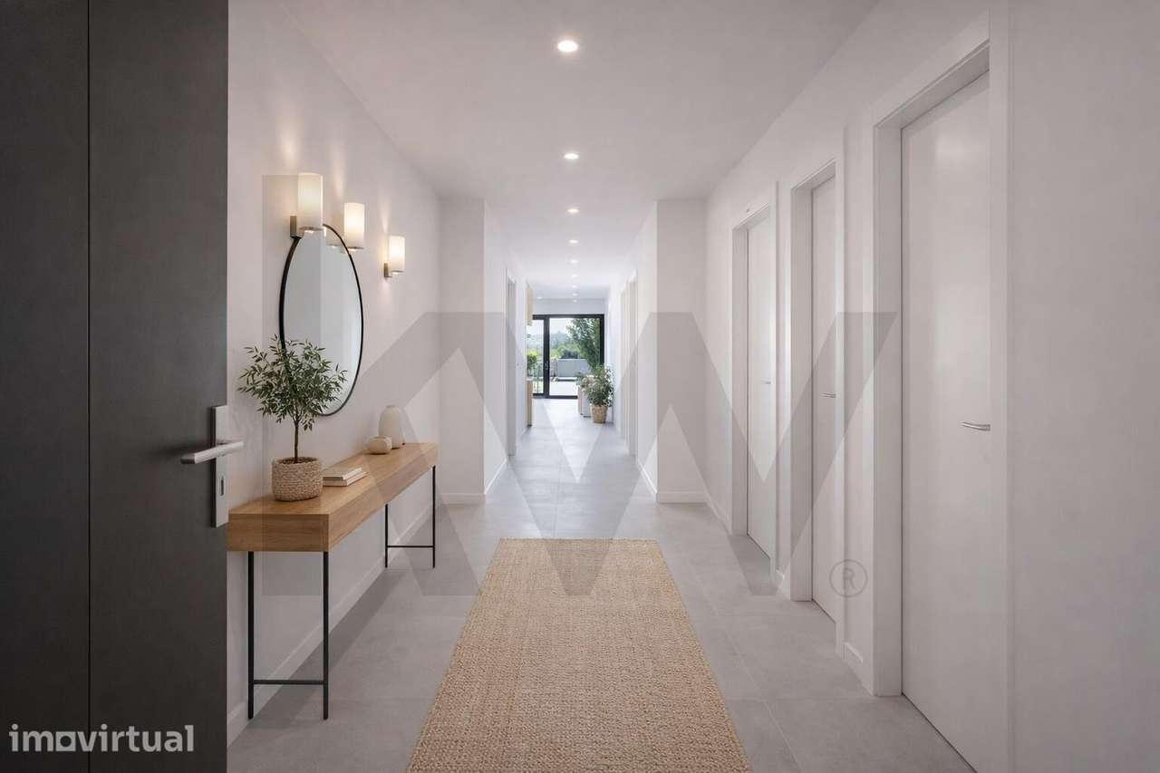 Moradia T5 com 5 suítes, piscina e acabamentos premium em Azeitão - Grande imagem: 3/28