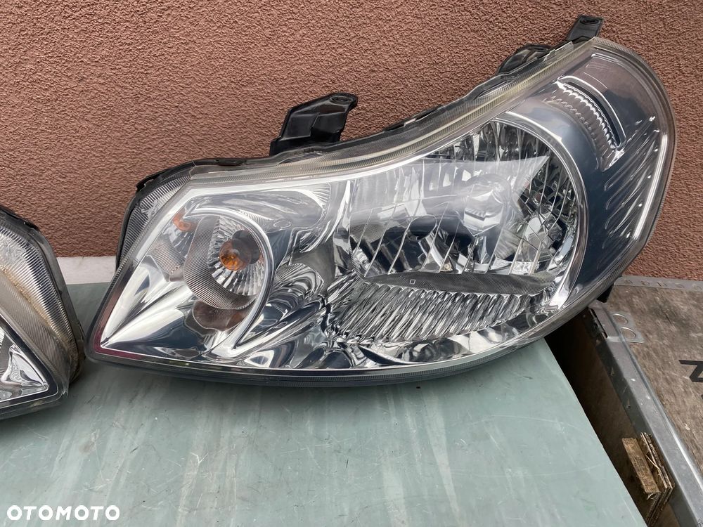 lampy sedici  sx4 komplet eu całe - 2