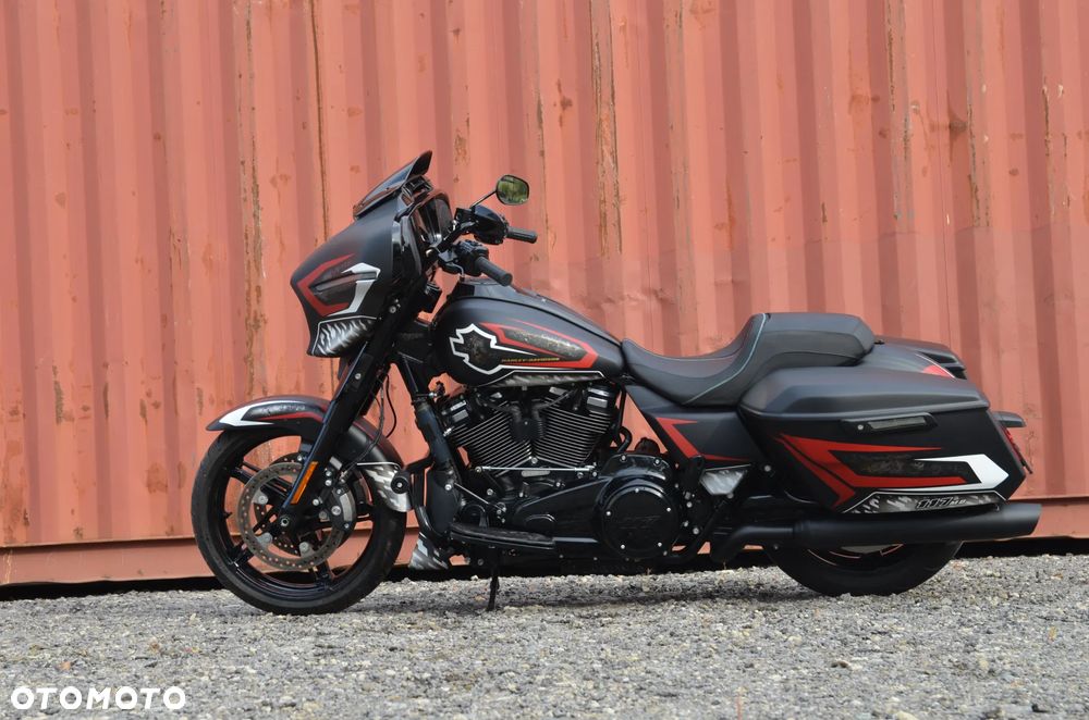 Harley-Davidson Touring Street Glide - 33