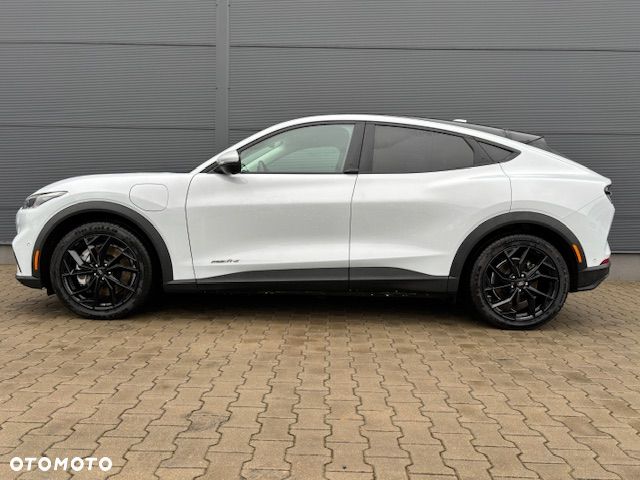 Ford Mustang Mach-E - 7