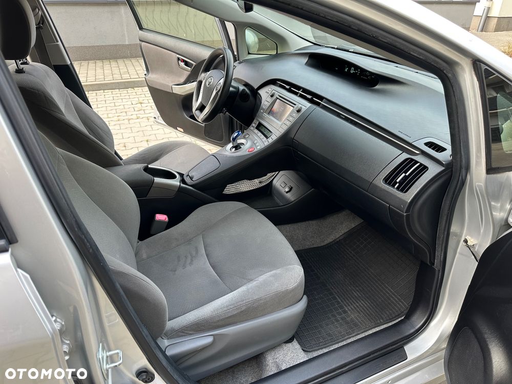 Toyota Prius 1.8 HSD Active - 15