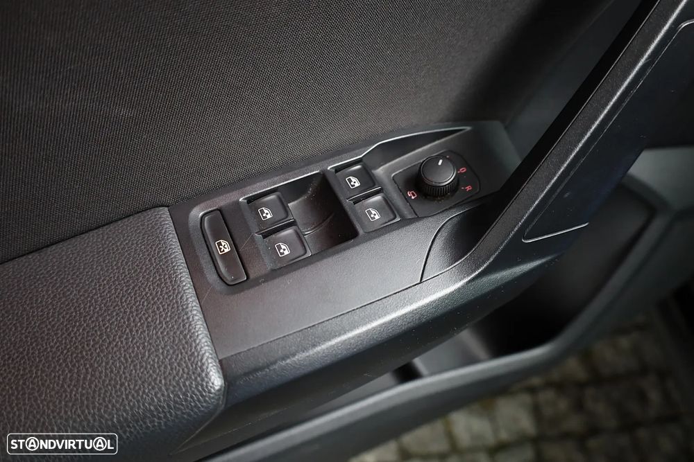 SEAT Arona 1.0 TSI FR - 44