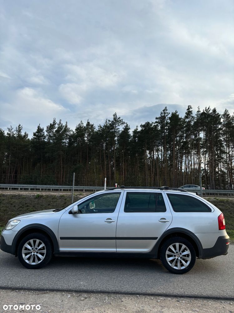 Skoda Octavia Scout 1.8 TSI - 9