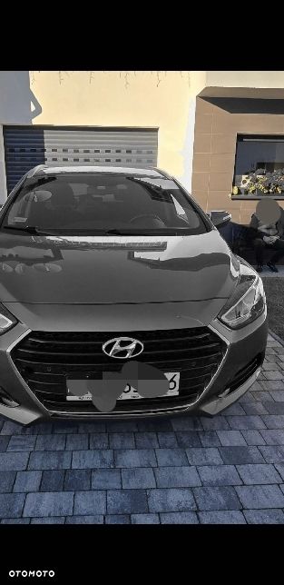 Hyundai i40 1.7 CRDi Premium DCT - 1