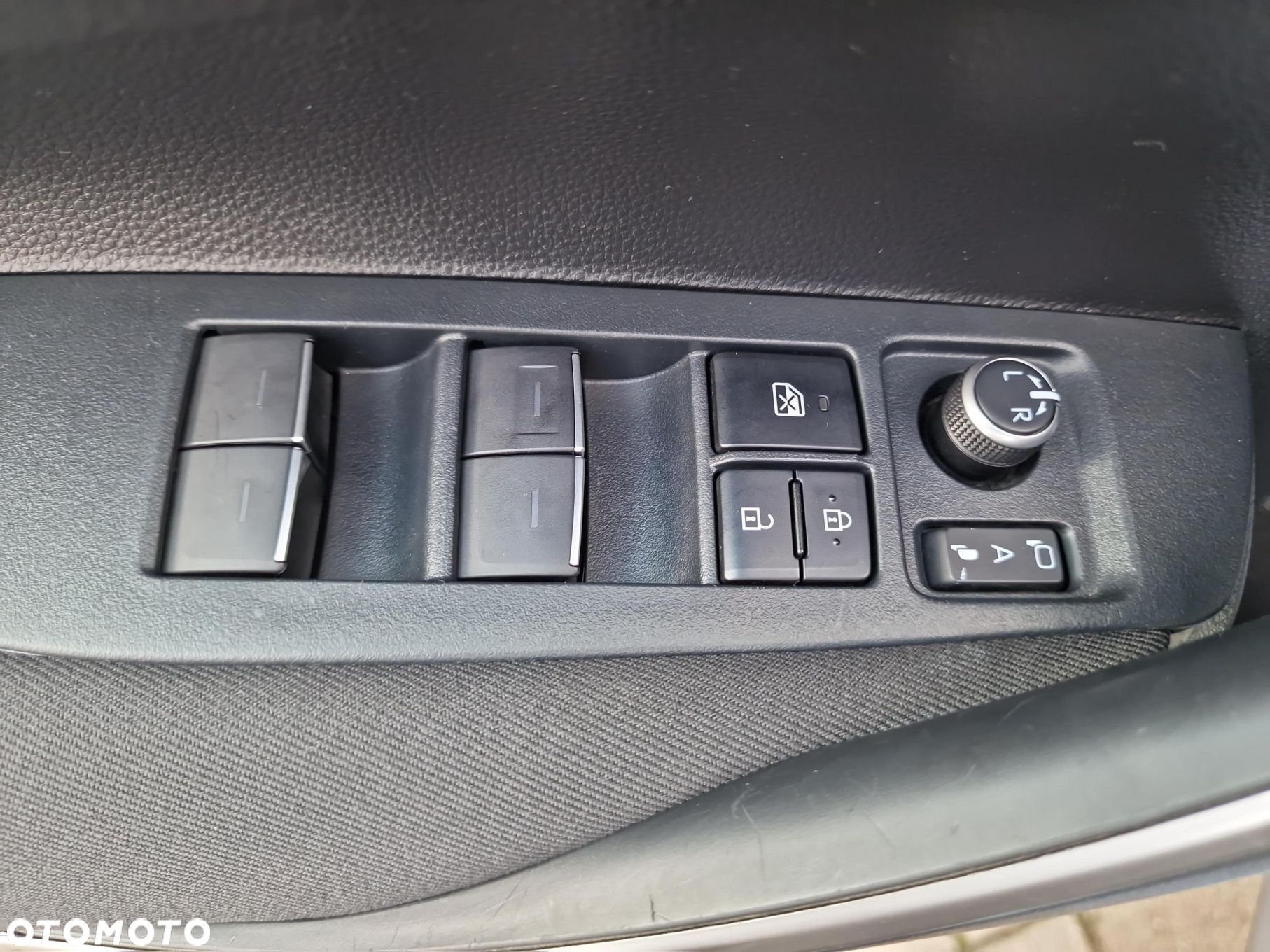 Toyota Corolla - 11