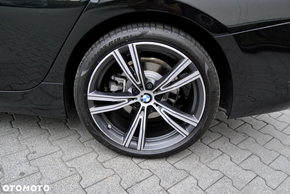 BMW Seria 3 320d xDrive Sport Line - 14