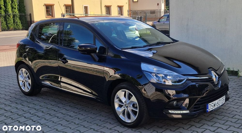 Renault Clio 1.2 16V Limited Plus - 12