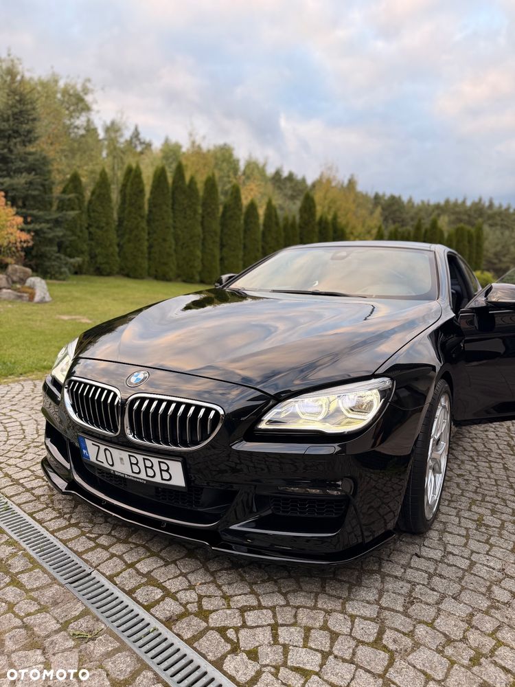 BMW Seria 6 650i - 12