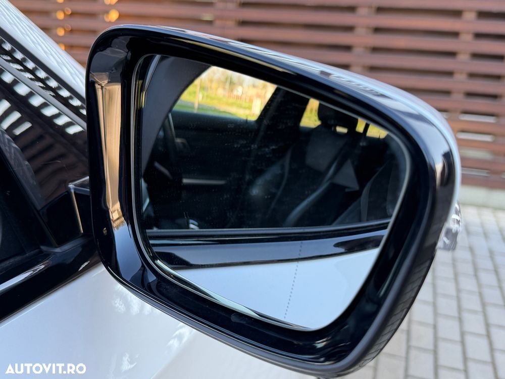 BMW Seria 3 320d Aut. Edition M Sport Shadow - 24