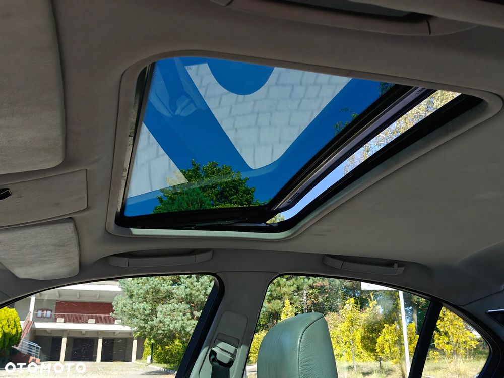 BMW Seria 3 320i - 22