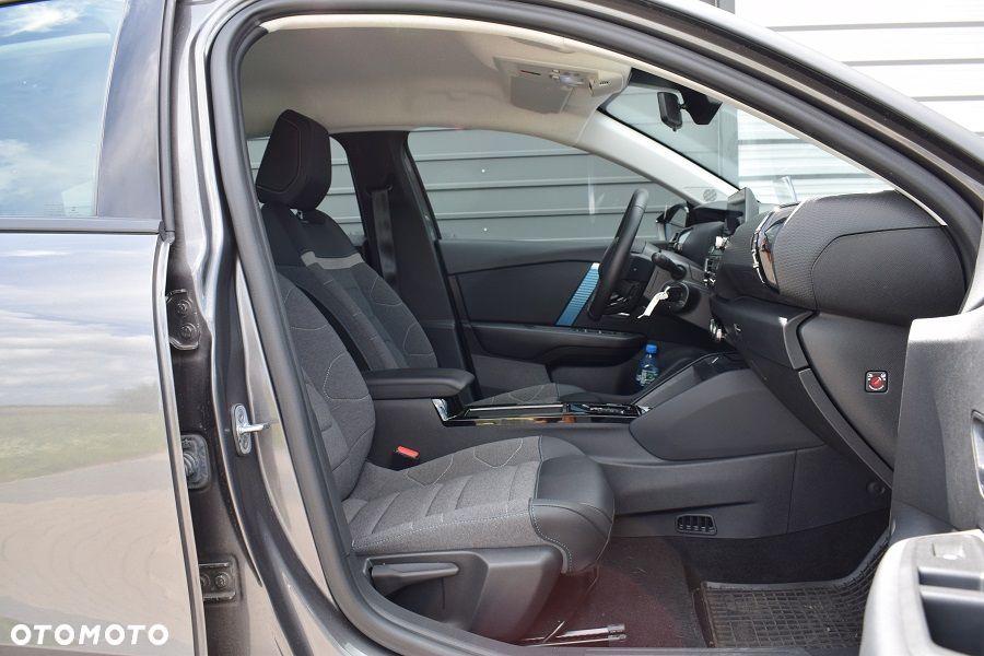 Citroën C4 EV136 50kWh Business Edition - 11