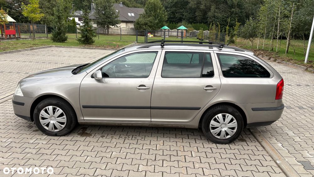 Skoda Octavia 2.0 FSI Ambiente - 7