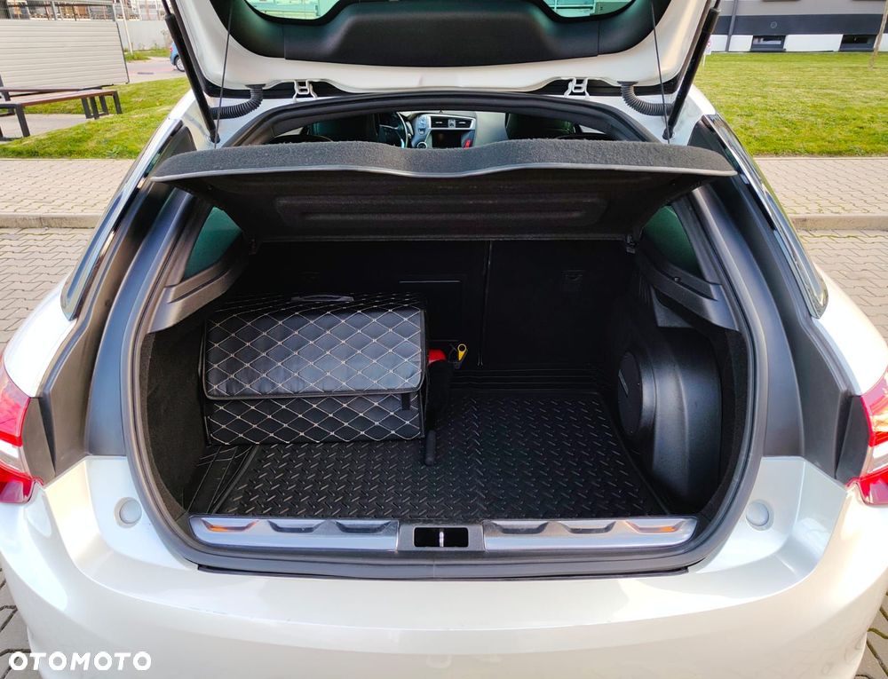 DS Automobiles DS 5 - 18