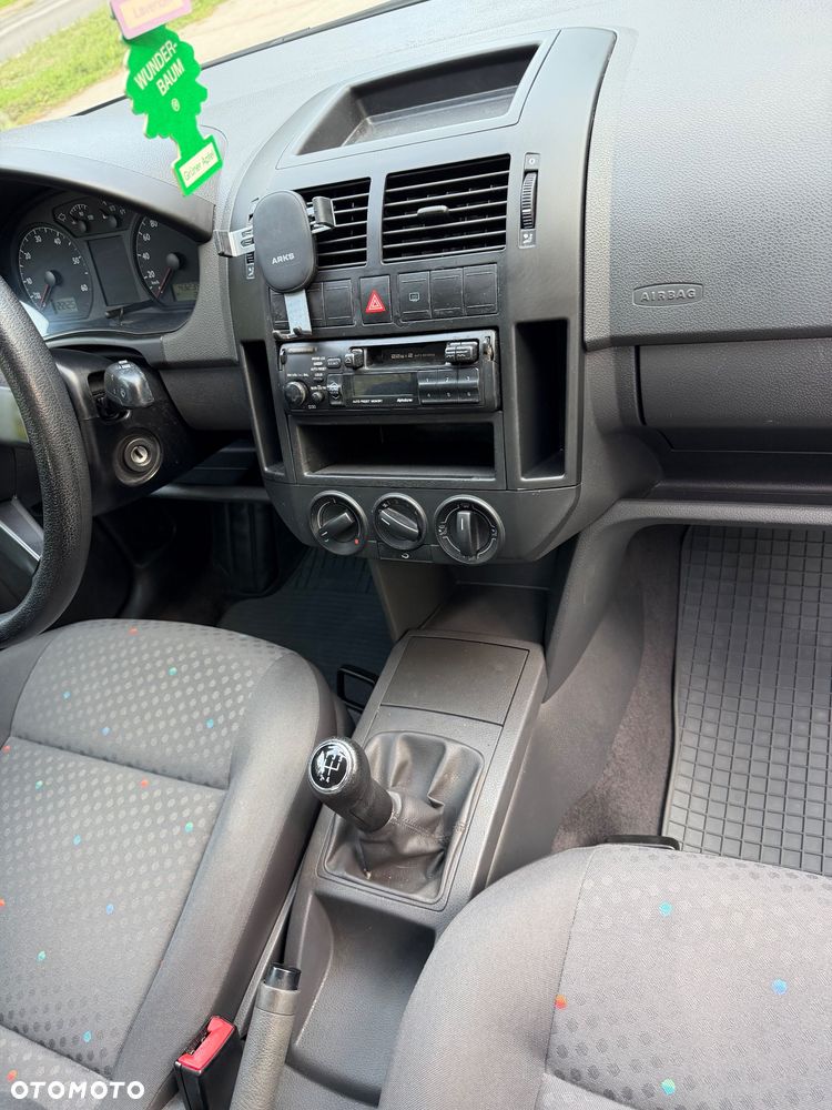 Volkswagen Polo 1.4 16V Basis - 11