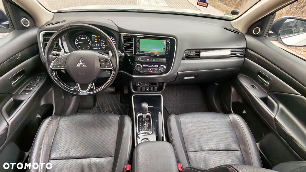 Mitsubishi Outlander 2.0 4WD CVT Diamant Edition+ - 8