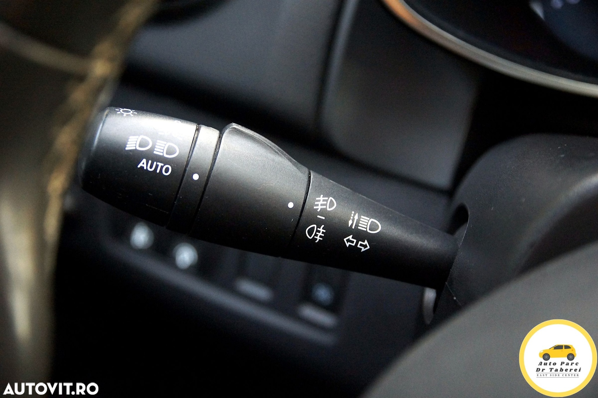Renault Clio ENERGY TCe 90 Start & Stop LIMITED 2018 - 35