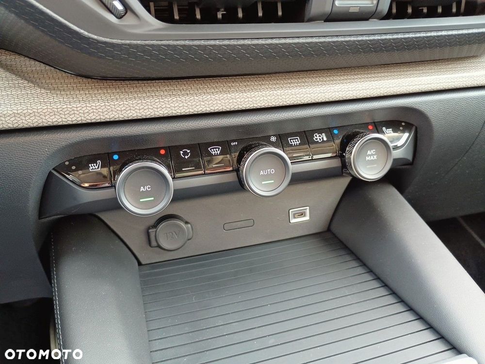 Citroën C5X 1.2 PureTech Shine EAT8 - 26