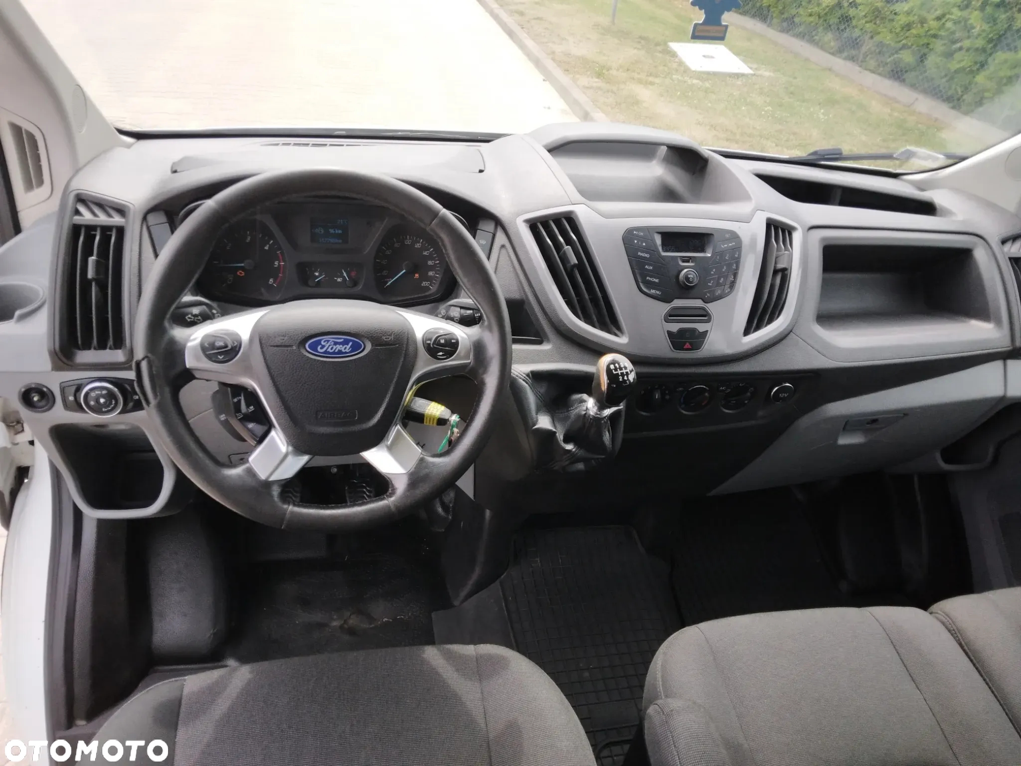 Ford Transit - 9