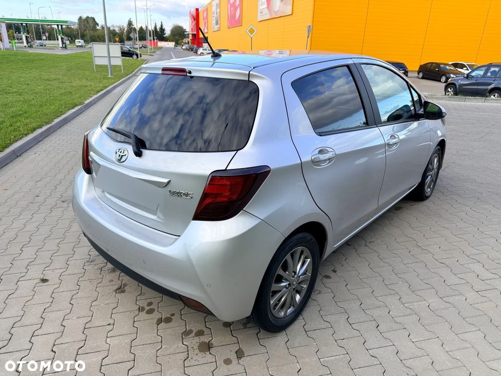 Toyota Yaris 1.33 Premium EU6 - 3