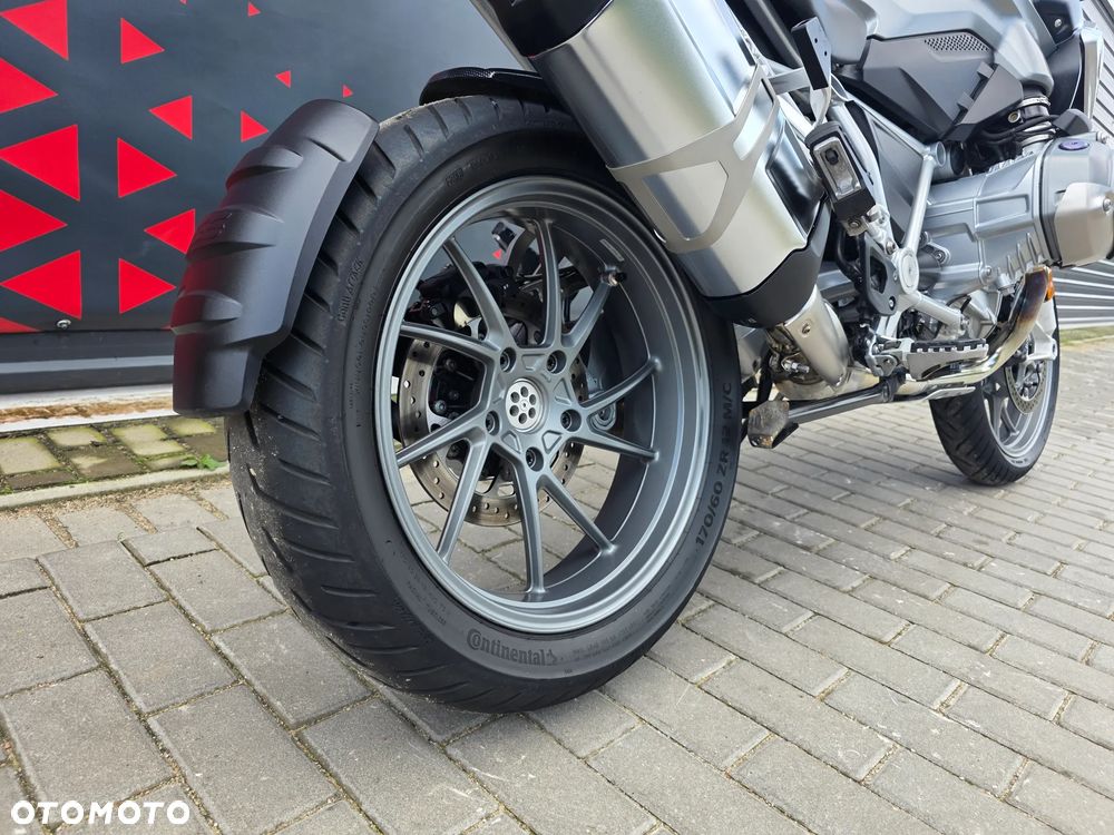 BMW R - 19