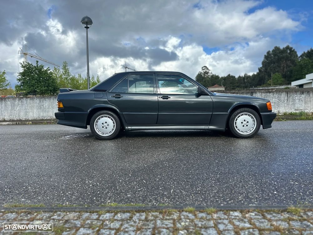 Mercedes-Benz 190 - 11