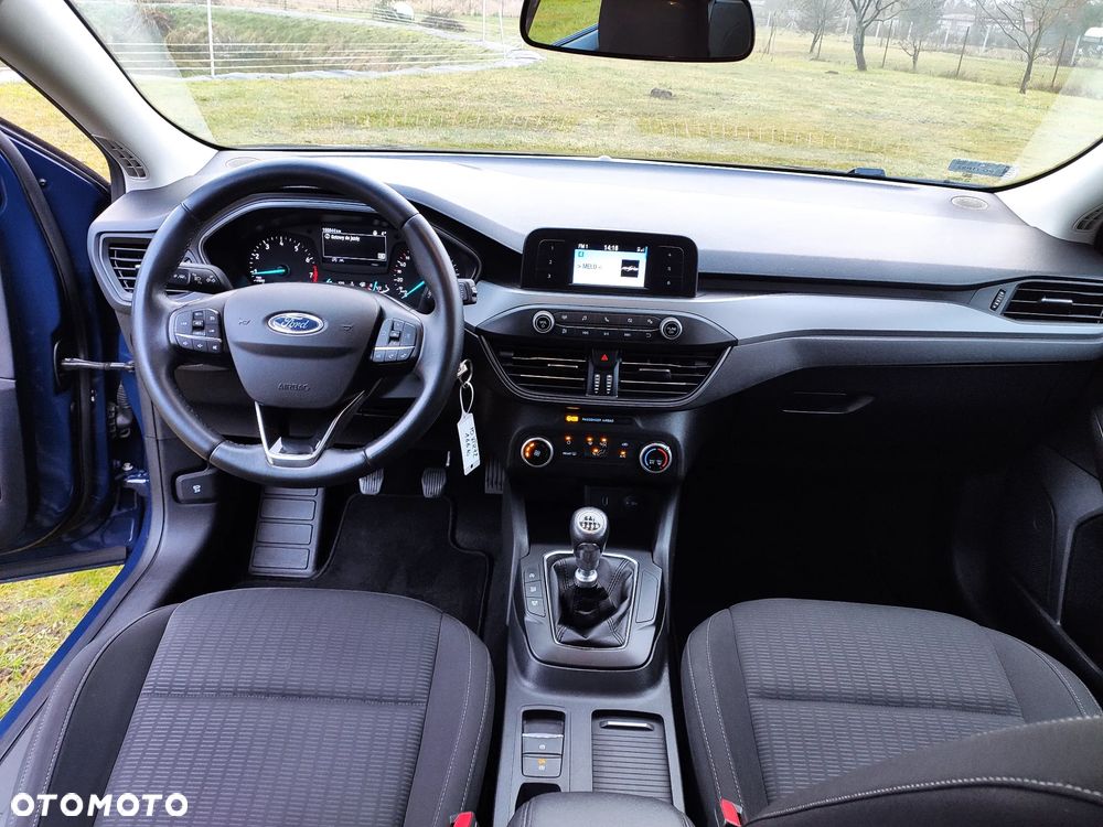 Ford Focus 1.0 EcoBoost Trend - 22